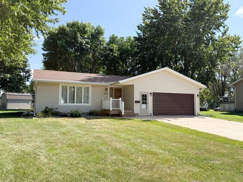 1523 Eckerson Dr, Worthington, MN, 56187-1305 | Card Image