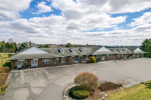 2374 Seipstown Rd, FOGELSVILLE, PA, 18051-2200 | Card Image