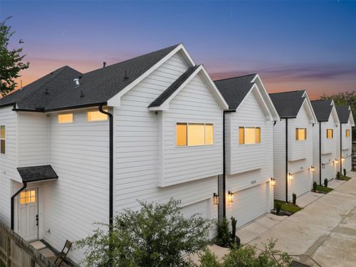 1222 Mcneil St, Houston, TX, 77009-6935 | Card Image