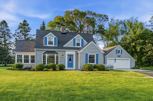 7230 W Freistadt Rd, Mequon, WI, 53092-1018 | Card Image