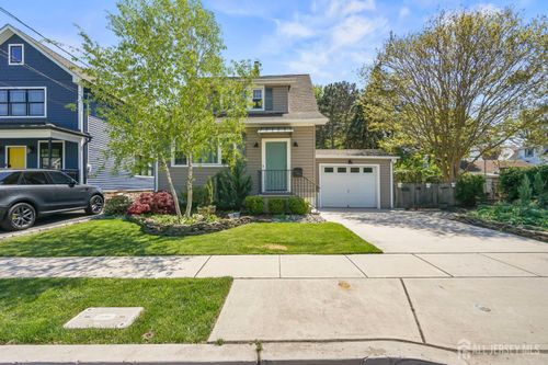 636 Ridgedale Ave, Woodbridge, NJ, 07095-3516 | Card Image