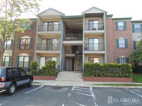 50 Fisher Dr, FRANKLIN PARK, NJ, 08823-1347 | Card Image