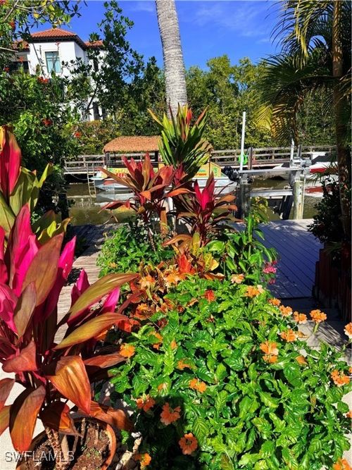 apt-1-1575 Curlew Ave, NAPLES, FL, 34102-1408 | Card Image