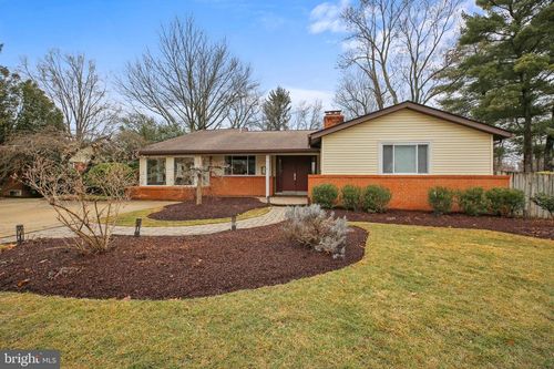 9914 Fernwood Rd, BETHESDA, MD, 20817-1604 | Card Image