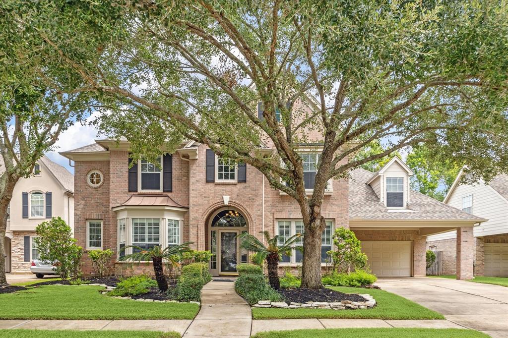 Birnam Glen Dr, Sugar Land, TX 77479