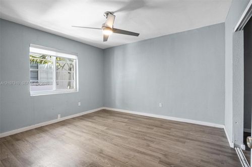 10-1135 8th St, Miami Beach, FL, 33139-5963 | Card Image