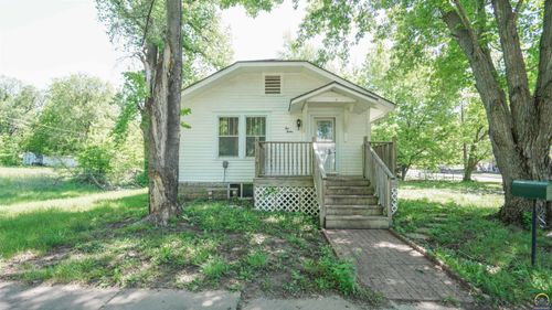 1012 2nd Ave W, Horton, KS, 66439-1614 | Card Image