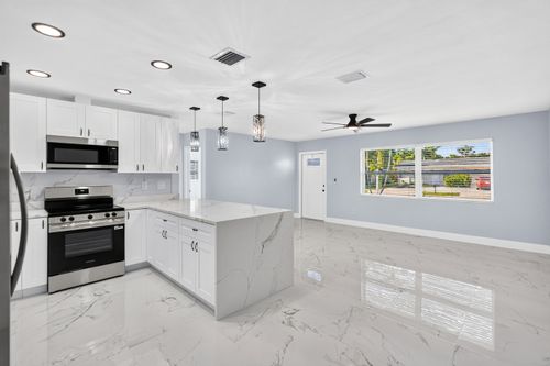 1531 Ne 33rd St, Pompano Beach, FL, 33064-6731 | Card Image