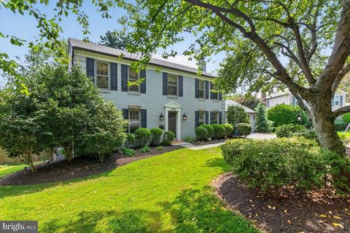 9209 Fernwood Rd, BETHESDA, MD, 20817-3315 | Card Image