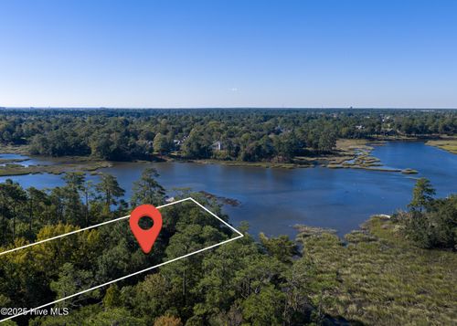 6958 Runningbrook Ter, Wilmington, NC, 28411-9690 | Card Image