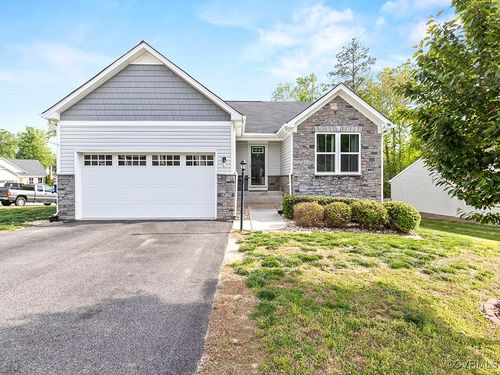 10301 Sun Ridge Ln, North Chesterfield, VA, 23236-2386 | Card Image