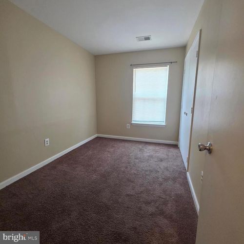 940 Newington Ct, CAPITOL HEIGHTS, MD, 20743-3062 | Card Image