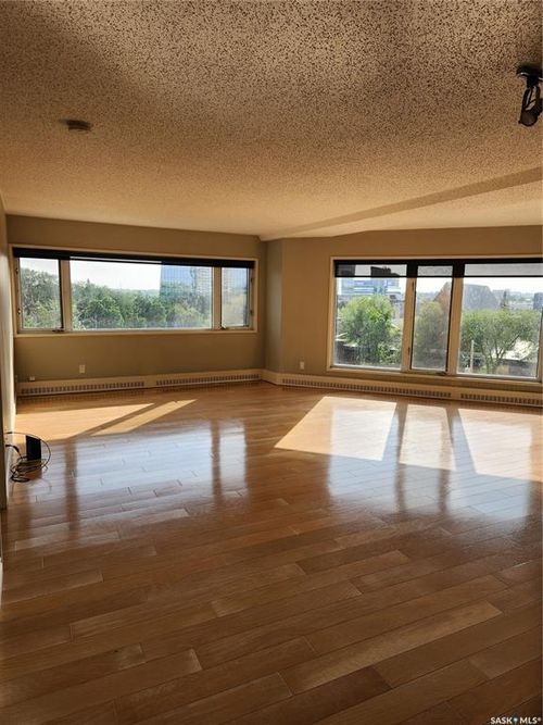 570-424 Spadina Cres E, Saskatoon, SK, S7K6X7 | Card Image