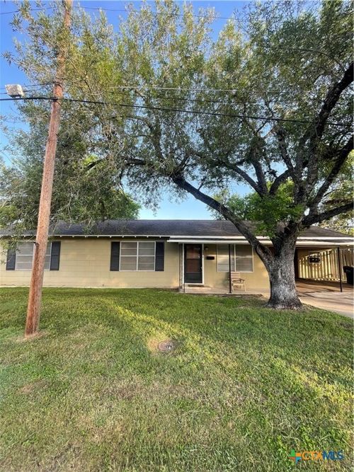 210 Maurine St, Cuero, TX, 77954-2120 | Card Image