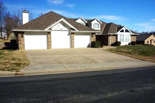 186 Avon Ln, Branson, MO, 65616-3411 | Card Image