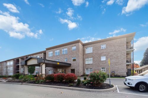 221-4644 Pettit Ave, Niagara Falls, ON, L2E0B4 | Card Image