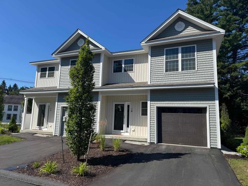1B Dearborn St, Manchester, NH, 03103-3614 | Card Image