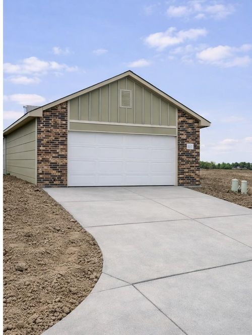 5137 N Sweetwater Rd, Maize, KS, 67101 | Card Image