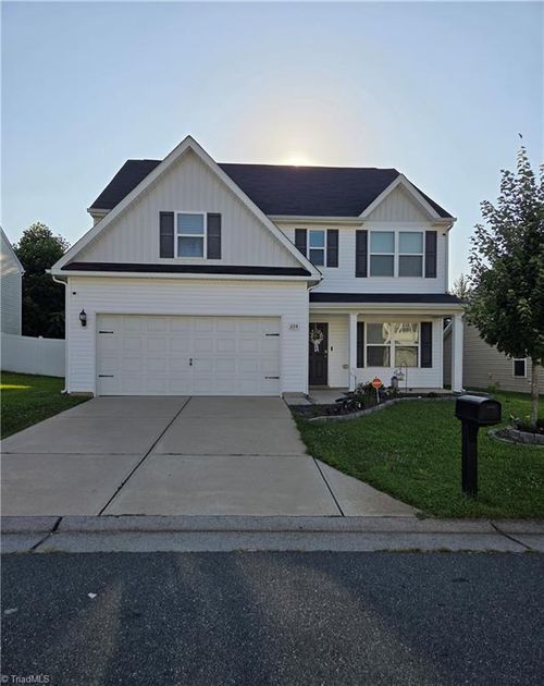 234 Kendall Dr, Winston Salem, NC, 27107-6889 | Card Image