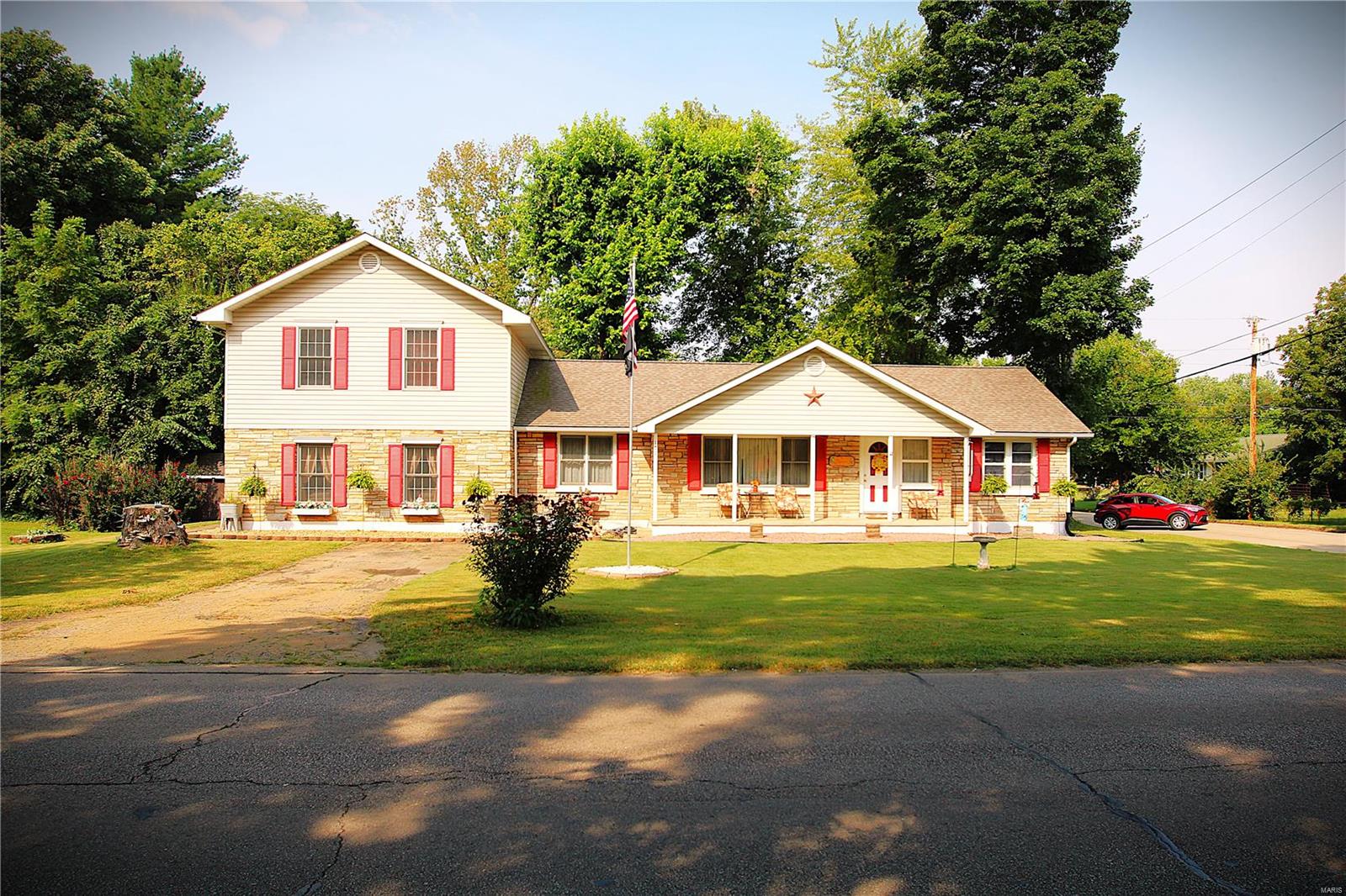 Potosi St, Farmington, MO 63640
