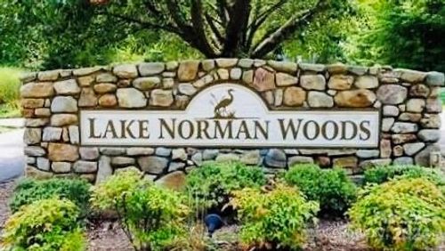 8424 Marina Ln, Catawba, NC, 28609-8831 | Card Image
