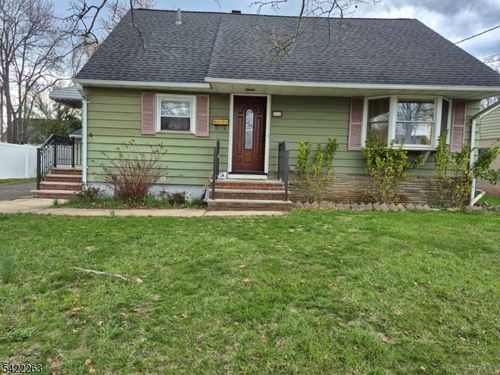 66 Independence Dr, Roselle, NJ, 07203-2409 | Card Image