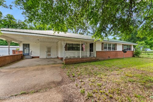 61 Bridge Rd, Coahoma, MS, 38617-9310 | Card Image