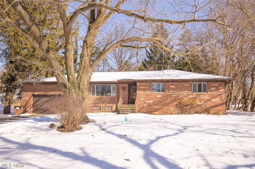 10725 York Rd, North Royalton, OH, 44133-2860 | Card Image