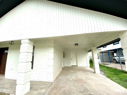 743 Hernandez Dr, Donna, TX, 78537-4402 | Card Image