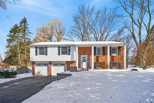 826 Independence Dr, Webster, NY, 14580-2629 | Card Image