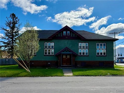 900 Lansing St, Utica, NY, 13501-1823 | Card Image