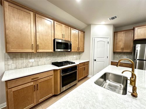 141 Rita Blanca Bnd, Bastrop, TX, 78602-2334 | Card Image