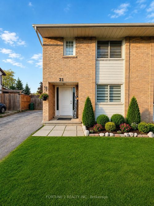 21 Roberts Cres, Kitchener, ON, N2E1A6 | Card Image