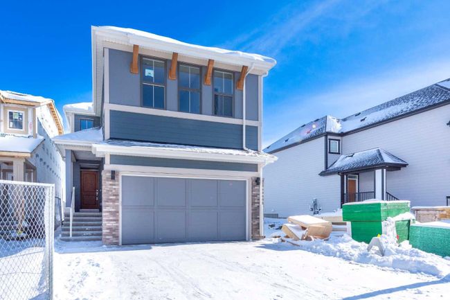 66 Magnolia Court Se, Home with 3 bedrooms, 2 bathrooms and 2 parking in Calgary AB | Image 3