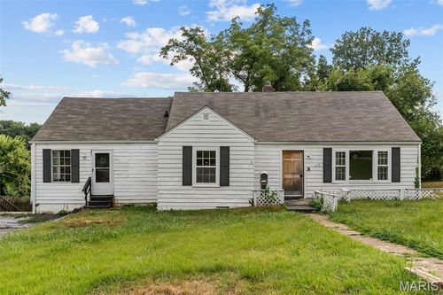 408 Coppinger Dr, Saint Louis, MO, 63135-2110 | Card Image
