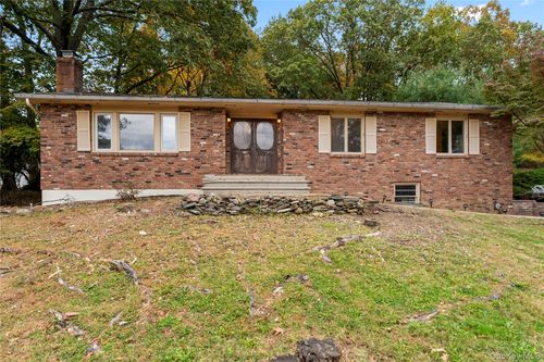 1 Edsam Rd, Valley Cottage, NY, 10989-1205 | Card Image