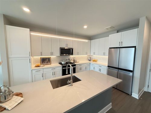 apt-1204-716 Waugh Dr, Houston, TX, 77019-2041 | Card Image