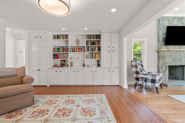 22 Douglas Dr, House other with 4 bedrooms, 3 bathrooms and null parking in Norwalk CT | Image 21