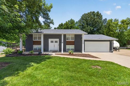 5 Golden Oak Ct, Valley Park, MO, 63088-1110 | Card Image