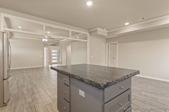 27623 109 Th St, House other with 3 bedrooms, 2 bathrooms and null parking in Coweta OK | Image 22