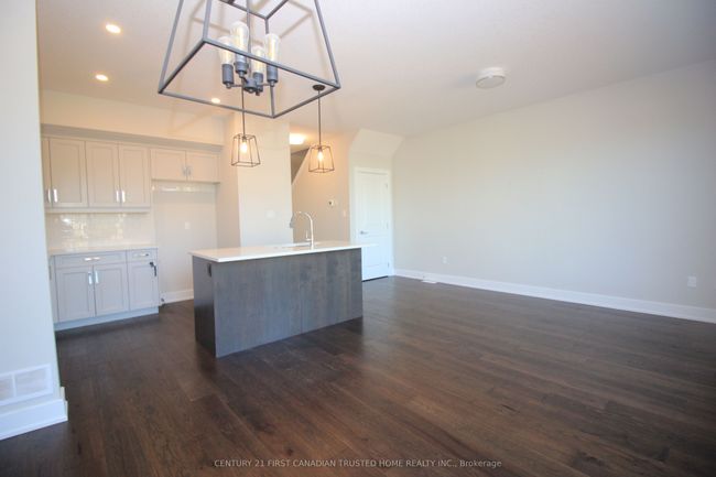 71 - 601 Lions Park Dr, House attached with 3 bedrooms, 4 bathrooms and 1 parking in Mount Brydges ON | Image 10