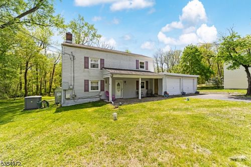 3 Snydertown Rd, Hopewell, NJ, 08525-2706 | Card Image