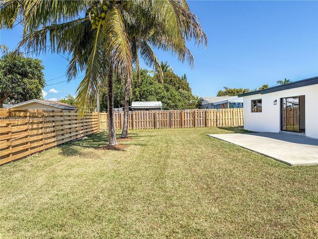 19920 Holiday Rd, House other with 3 bedrooms, 2 bathrooms and null parking in Cutler Bay FL | Image 9