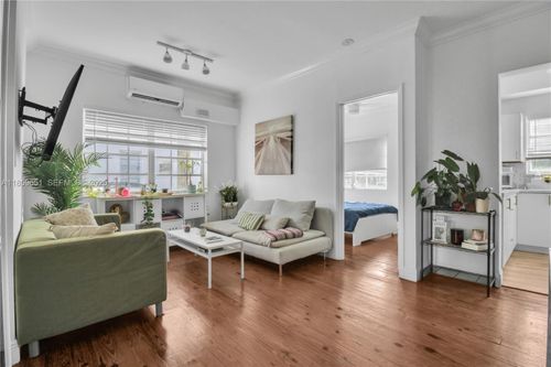 1-830 10th St, Miami Beach, FL, 33139-8444 | Card Image