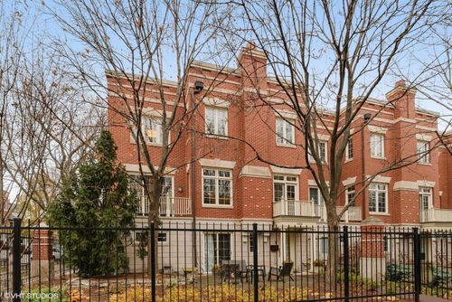 1450 W Wrightwood Ave, Chicago, IL, 60614-1122 | Card Image