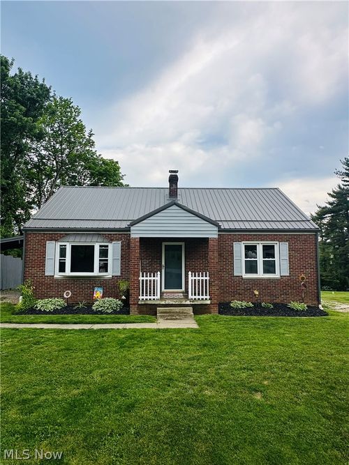 5966 Fairdale Dr, Cambridge, OH, 43725-8864 | Card Image