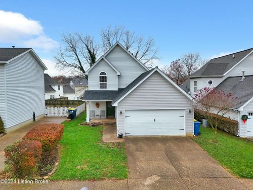 3910 Pinoak View Ct, Louisville, KY, 40299 | Card Image