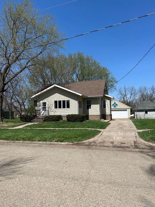 726 1st St Se, Hartley, IA, 51346-1512 | Card Image