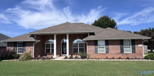 4802 Wainscott Rd Se, Owens Cross Roads, AL, 35763-8723 | Card Image