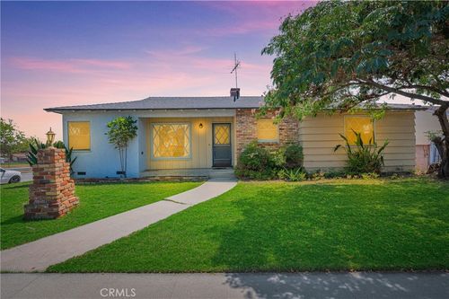 321 E Oakmont Dr, Montebello, CA, 90640-2706 | Card Image